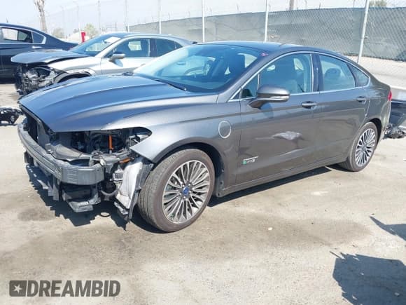 ✅ 2018 Ford Fusion Titanium • VIN: 3FA6P0SU7JR191820 • Lot: 42894692. Listed on IAAI with 40,542 mi. Free auction sales archive from the USA and detailed vehicle history report at DreamBid. Image 2.