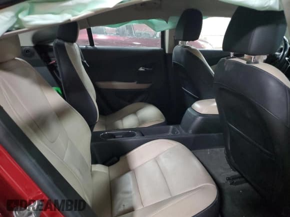 ✅ 2012 Chevrolet Volt • VIN: 1G1RB6E49CU125939 • Lot: 68687304. Wystawiony na Copart z przebiegiem 164 191 mil. Bezpłatny archiwum sprzedaży aukcyjnych z USA i szczegółowy raport historii pojazdu na DreamBid. Zdjęcie 10.