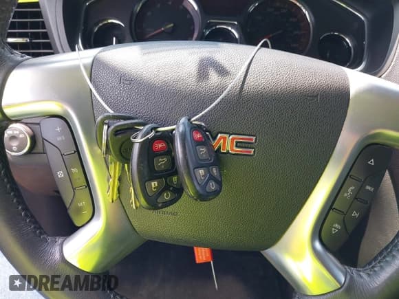 ✅ 2013 GMC Acadia SLE • VIN: 1GKKVPKD8DJ202771 • Lot: 42371432. Listed on IAAI with 124,110 mi. Free auction sales archive from the USA and detailed vehicle history report at DreamBid. Image 11.