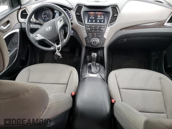 ✅ 2018 Hyundai Santa Fe 2.4L • VIN: 5NMZUDLB3JH065247 • Лот: 59358574. Опубликован ранее на Copart с пробегом 86 021 миль. Бесплатный доступ к архиву аукционных продаж из США и подробный отчёт об истории автомобиля на DreamBid. Изображение 8.