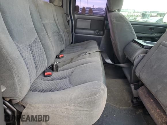✅ 2004 Chevrolet Silverado 1500 LS • VIN: 2GCEC19T541228389 • Lot: 92015195. Listed on Copart with 209,931 mi. Free auction sales archive from the USA and detailed vehicle history report at DreamBid. Image 10.