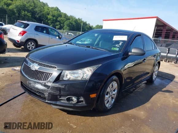 ✅ 2014 Chevrolet Cruze LS • VIN: 1G1PA5SH1E7213574 • Lot: 42711177. Wystawiony na IAAI z przebiegiem 122 397 mil. Bezpłatny archiwum sprzedaży aukcyjnych z USA i szczegółowy raport historii pojazdu na DreamBid. Zdjęcie 2.