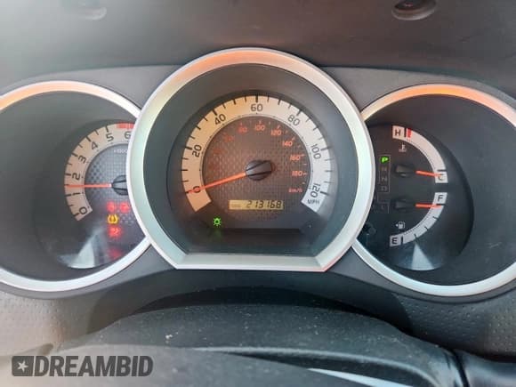 ✅ 2013 Toyota Tacoma • VIN: 3TMLU4EN7DM122161 • Lot: 92570335. Listed on Copart with 213,168 mi. Free auction sales archive from the USA and detailed vehicle history report at DreamBid. Image 9.