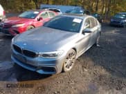 ✅ 2019 BMW 5 Series M550i xDrive • VIN: WBAJB9C58KB288123 • Лот: 43486621. Опубликован ранее на IAAI с пробегом 43 030 миль. Бесплатный доступ к архиву аукционных продаж из США и подробный отчёт об истории автомобиля на DreamBid. Изображение 18.