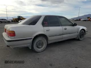✅ 1990 Honda Accord LX • VIN: JHMCB7654LC085848 • Лот: 91586875. Опубликован ранее на Copart с пробегом 251 415 миль. Бесплатный доступ к архиву аукционных продаж из США и подробный отчёт об истории автомобиля на DreamBid. Изображение 3.