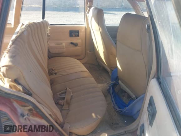 ✅ 1985 Chevrolet Cavalier • VIN: 1G1JC35PXFJ271680 • Лот: 43281957. Опубликован ранее на IAAI с пробегом 45 594 миль. Бесплатный доступ к архиву аукционных продаж из США и подробный отчёт об истории автомобиля на DreamBid. Изображение 8.