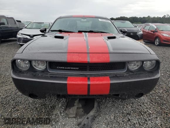 ✅ 2013 Dodge Challenger SXT • VIN: 2C3CDYAG1DH607591 • Lot: 74416884. Wystawiony na Copart z przebiegiem Nie podano. Bezpłatny archiwum sprzedaży aukcyjnych z USA i szczegółowy raport historii pojazdu na DreamBid. Zdjęcie 5.