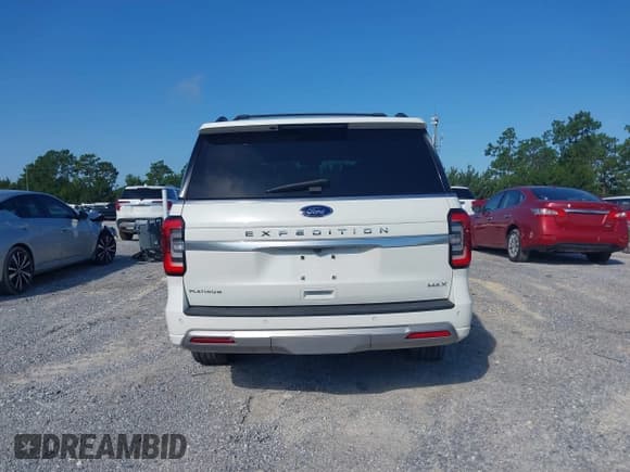 ✅ 2024 Ford Expedition Max Platinum • VIN: 1FMJK1M83REA06696 • Lot: 42786492. Wystawiony na IAAI z przebiegiem 11 030 mil. Bezpłatny archiwum sprzedaży aukcyjnych z USA i szczegółowy raport historii pojazdu na DreamBid. Zdjęcie 16.