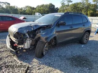 ✅ 2022 Jeep Cherokee Trailhawk • VIN: 1C4PJMBXXND516539 • Лот: 82149705. Опубликован ранее на Copart с пробегом 32 131 миль. Бесплатный доступ к архиву аукционных продаж из США и подробный отчёт об истории автомобиля на DreamBid. Изображение 1.