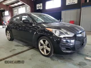 ✅ 2012 Hyundai Veloster w/Red Int • VIN: KMHTC6AD5CU034873 • Lot: 79425694. Wystawiony na Copart z przebiegiem 132 068 mil. Bezpłatny archiwum sprzedaży aukcyjnych z USA i szczegółowy raport historii pojazdu na DreamBid. Zdjęcie 4.