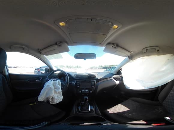 ✅ 2017 Nissan Rogue SL • VIN: JN1BJ1CP7HW002473 • Lot: 43164988. Listed on IAAI with 85,618 mi. Free auction sales archive from the USA and detailed vehicle history report at DreamBid. Image 18.