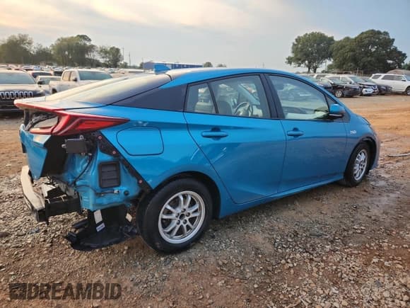✅ 2017 Toyota Prius Plus • VIN: JTDKARFP0H3041155 • Lot: 81200335. Listed on Copart with 200,850 mi. Free auction sales archive from the USA and detailed vehicle history report at DreamBid. Image 3.