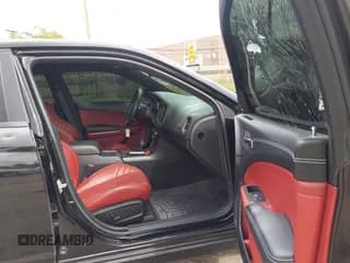 ✅ 2022 Dodge Charger SRT Hellcat Widebody • VIN: 2C3CDXL99NH199819 • Lot: 43450586. Wystawiony na IAAI z przebiegiem 21 491 mil. Bezpłatny archiwum sprzedaży aukcyjnych z USA i szczegółowy raport historii pojazdu na DreamBid. Zdjęcie 5.