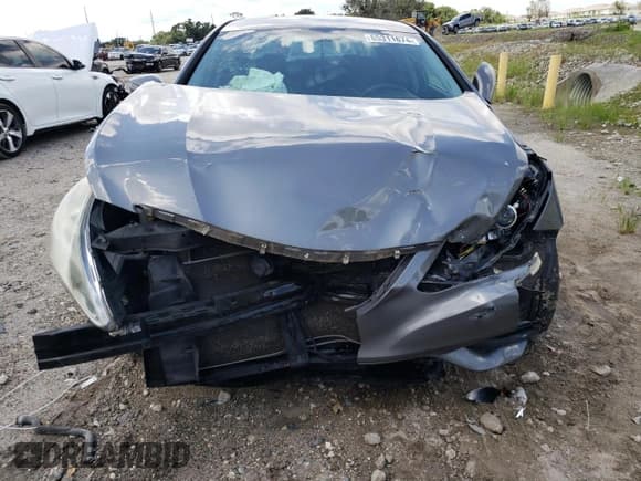 ✅ 2012 Hyundai Sonata GLS • VIN: 5NPEB4AC3CH406748 • Lot: 65953054. Listed on Copart with 221,728 mi. Free auction sales archive from the USA and detailed vehicle history report at DreamBid. Image 5.