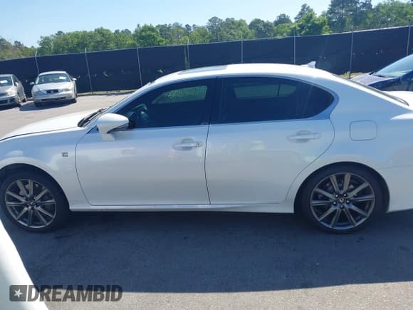 ✅ 2013 Lexus GS 350 • VIN: JTHBE1BL5D5022218 • Lot: 42114895. Wystawiony na IAAI z przebiegiem 237 344 mil. Bezpłatny archiwum sprzedaży aukcyjnych z USA i szczegółowy raport historii pojazdu na DreamBid. Zdjęcie 14.