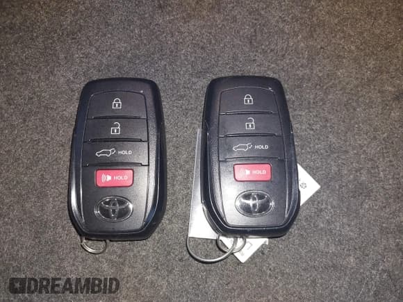 ✅ 2025 Toyota Land Cruiser 1958 Edition • VIN: JTEABFAJ1SK031236 • Lot: 42272009. Wystawiony na IAAI z przebiegiem Nie podano. Bezpłatny archiwum sprzedaży aukcyjnych z USA i szczegółowy raport historii pojazdu na DreamBid. Zdjęcie 11.