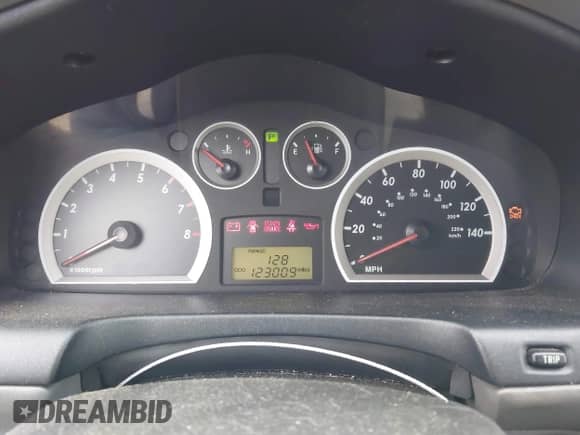 2006 Hyundai Santa Fe GLS с VIN KM8SC73E26U109363, выставлен на аукционе IAAI как лот 43517440 с пробегом 123 009 миль миль и . История ставок и продаж доступна на DreamBid. Изображение 7.