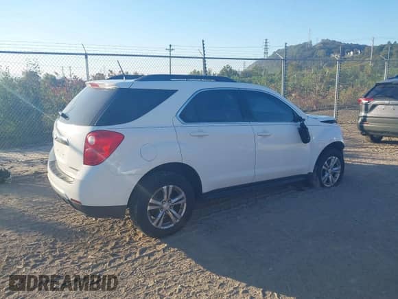 2013 Chevrolet Equinox LT z VIN 2GNFLNEK8D6366611, wystawiony jako IAAI lot #43361792 z przebiegiem 89 802 mil mil oraz . Historia ofert i sprzedaży dostępna na DreamBid. Obrazek 4.