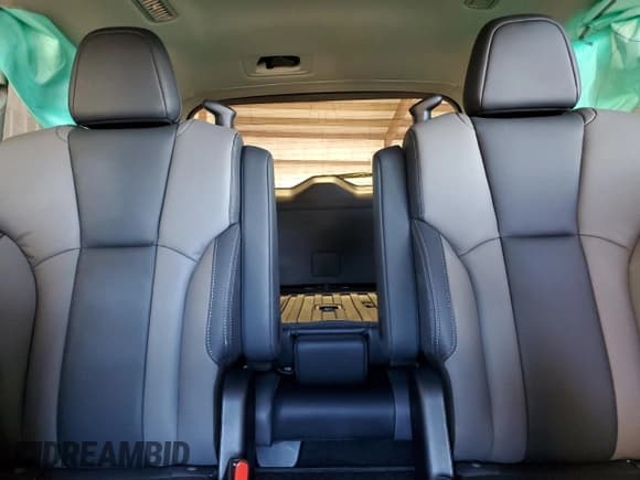 ✅ 2022 Subaru Ascent Onyx • VIN: 4S4WMAJD2N3462860 • Lot: 70335885. Listed on Copart with 18,089 mi. Free auction sales archive from the USA and detailed vehicle history report at DreamBid. Image 10.