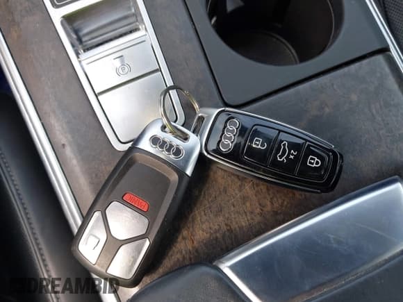 ✅ 2019 Audi A7 Prestige • VIN: WAUV2AF24KN120272 • Lot: 42032396. Wystawiony na IAAI z przebiegiem 53 015 mil. Bezpłatny archiwum sprzedaży aukcyjnych z USA i szczegółowy raport historii pojazdu na DreamBid. Zdjęcie 11.