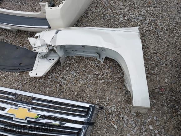 ✅ 2015 Chevrolet Suburban LTZ • VIN: 1GNSKKKC7FR290156 • Lot: 43777007. Listed on IAAI with 145,354 mi. Free auction sales archive from the USA and detailed vehicle history report at DreamBid. Image 21.