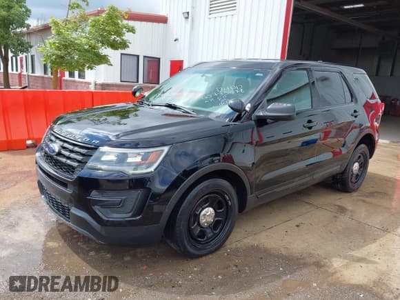 ✅ 2017 Ford Police Interceptor Utility • VIN: 1FM5K8AT5HGB55147 • Lot: 40735978. Listed on IAAI with 103,133 mi. Free auction sales archive from the USA and detailed vehicle history report at DreamBid. Image 17.