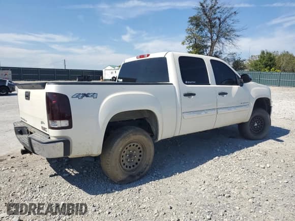 ✅ 2013 GMC Sierra 1500 SLE • VIN: 3GTP2VE70DG255194 • Лот: 81951895. Опубликован ранее на Copart с пробегом 111 676 миль. Бесплатный доступ к архиву аукционных продаж из США и подробный отчёт об истории автомобиля на DreamBid. Изображение 3.