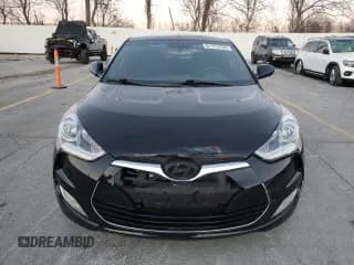 ✅ 2017 Hyundai Veloster • VIN: KMHTC6AD9HU320846 • Lot: 81773764. Wystawiony na Copart z przebiegiem 50 669 mil. Bezpłatny archiwum sprzedaży aukcyjnych z USA i szczegółowy raport historii pojazdu na DreamBid. Zdjęcie 5.