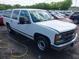 ✅ 1994 Chevrolet Suburban • VIN: 1GNEC16K1RJ369699 • Lot: 42175268. Listed on IAAI with 147,813 mi. Free auction sales archive from the USA and detailed vehicle history report at DreamBid. Image 1.