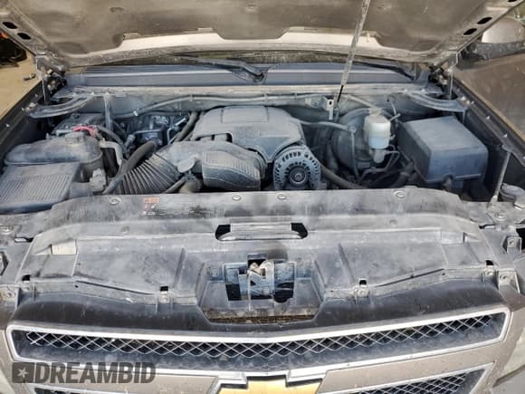 ✅ 2011 Chevrolet Suburban LT • VIN: 1GNSKJE34BR212434 • Lot: 72231994. Wystawiony na Copart z przebiegiem 209 897 mil. Bezpłatny archiwum sprzedaży aukcyjnych z USA i szczegółowy raport historii pojazdu na DreamBid. Zdjęcie 12.