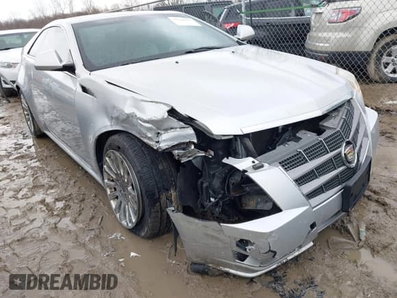 ✅ 2011 Cadillac CTS Performance • VIN: 1G6DL1ED4B0164237 • Lot: 41728955. Wystawiony na IAAI z przebiegiem 161 389 mil. Bezpłatny archiwum sprzedaży aukcyjnych z USA i szczegółowy raport historii pojazdu na DreamBid. Zdjęcie 6.