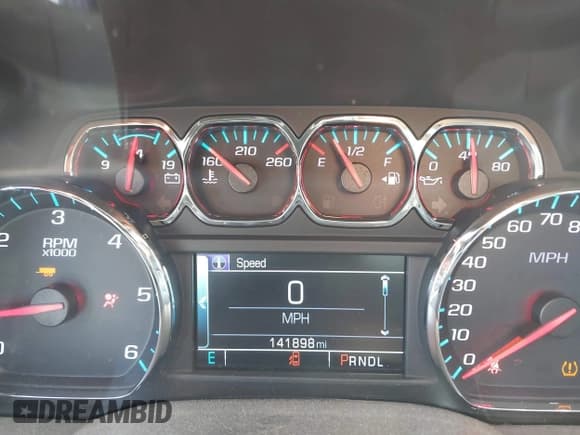 ✅ 2019 Chevrolet Silverado 1500 LT • VIN: 2GCRCPEC8K1118959 • Lot: 43300988. Wystawiony na IAAI z przebiegiem 141 898 mil. Bezpłatny archiwum sprzedaży aukcyjnych z USA i szczegółowy raport historii pojazdu na DreamBid. Zdjęcie 7.