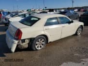 ✅ 2007 Chrysler 300 Touring • VIN: 2C3KA53G37H900428 • Lot: 91025165. Wystawiony na Copart z przebiegiem 197 096 mil. Bezpłatny archiwum sprzedaży aukcyjnych z USA i szczegółowy raport historii pojazdu na DreamBid. Zdjęcie 3.