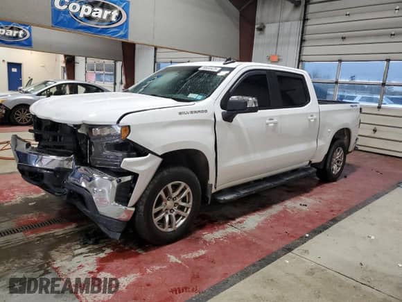 2019 Chevrolet Silverado 1500 LT with VIN 3GCUYDED0KG313738, listed as a Copart auction lot 90650425 with 41,147 mi miles and Salvage title. Bid and sale history available at DreamBid. Image 1.