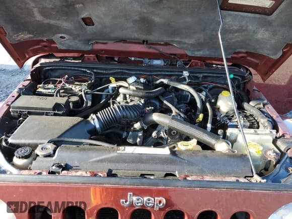 ✅ 2009 Jeep Wrangler Sahara • VIN: 1J4FA54189L727268 • Лот: 93525965. Опубликован ранее на Copart с пробегом Не указан. Бесплатный доступ к архиву аукционных продаж из США и подробный отчёт об истории автомобиля на DreamBid. Изображение 12.