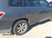 ✅ 2013 Toyota Highlander • VIN: 5TDZK3EH3DS125823 • Лот: 43708143. Опубликован ранее на IAAI с пробегом 286 657 миль. Бесплатный доступ к архиву аукционных продаж из США и подробный отчёт об истории автомобиля на DreamBid. Изображение 6.