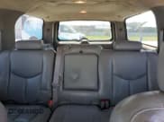 ✅ 2005 Chevrolet Suburban LS • VIN: 3GNFK16Z65G258498 • Lot: 81326585. Wystawiony na Copart z przebiegiem 239 986 mil. Bezpłatny archiwum sprzedaży aukcyjnych z USA i szczegółowy raport historii pojazdu na DreamBid. Zdjęcie 10.