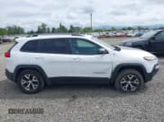 ✅ 2017 Jeep Cherokee Trailhawk L Plus • VIN: 1C4PJMBS2HD218558 • Lot: 42239283. Wystawiony na IAAI z przebiegiem 147 838 mil. Bezpłatny archiwum sprzedaży aukcyjnych z USA i szczegółowy raport historii pojazdu na DreamBid. Zdjęcie 13.