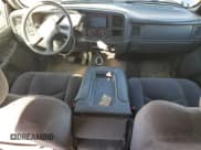 ✅ 2007 Chevrolet Silverado 2500HD Work Truck • VIN: 1GCHK23U67F107570 • Lot: 62207434. Wystawiony na Copart z przebiegiem 197 062 mil. Bezpłatny archiwum sprzedaży aukcyjnych z USA i szczegółowy raport historii pojazdu na DreamBid. Zdjęcie 8.