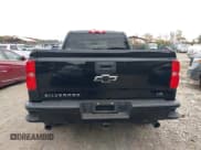 ✅ 2019 Chevrolet Silverado 1500 LT • VIN: 2GCVKPEC7K1188387 • Lot: 43533097. Wystawiony na IAAI z przebiegiem 85 325 mil. Bezpłatny archiwum sprzedaży aukcyjnych z USA i szczegółowy raport historii pojazdu na DreamBid. Zdjęcie 17.