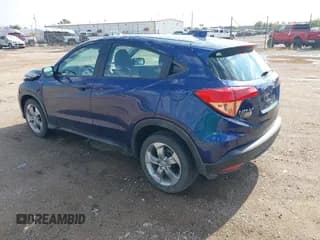 ✅ 2017 Honda HR-V LX • VIN: 3CZRU6H39HG703594 • Лот: 43479671. Опубликован ранее на IAAI с пробегом 103 670 миль. Бесплатный доступ к архиву аукционных продаж из США и подробный отчёт об истории автомобиля на DreamBid. Изображение 3.