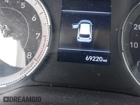 ✅ 2022 Hyundai Venue SEL • VIN: KMHRC8A35NU180027 • Lot: 41921088. Listed on IAAI with 69,220 mi. Free auction sales archive from the USA and detailed vehicle history report at DreamBid. Image 15.