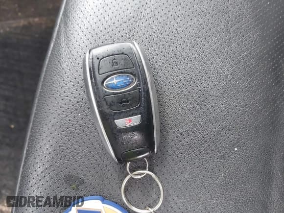 ✅ 2015 Subaru Outback Limited • VIN: 4S4BSENC5F3226718 • Lot: 43830480. Listed on IAAI with 190,324 mi. Free auction sales archive from the USA and detailed vehicle history report at DreamBid. Image 11.