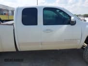 ✅ 2008 Chevrolet Silverado 1500 1LT • VIN: 1GCEC19J48Z227908 • Lot: 43246065. Listed on IAAI with 208,058 mi. Free auction sales archive from the USA and detailed vehicle history report at DreamBid. Image 13.
