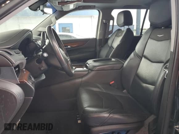 ✅ 2019 Cadillac Escalade Luxury • VIN: 1GYS3BKJ8KR272967 • Лот: 61957195. Опубликован ранее на Copart с пробегом Не указан. Бесплатный доступ к архиву аукционных продаж из США и подробный отчёт об истории автомобиля на DreamBid. Изображение 7.