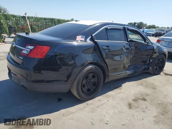 ✅ 2014 Ford Police Interceptor • VIN: 1FAHP2MK6EG182507 • Lot: 56786764. Wystawiony na Copart z przebiegiem 61 876 mil. Bezpłatny archiwum sprzedaży aukcyjnych z USA i szczegółowy raport historii pojazdu na DreamBid. Zdjęcie 3.