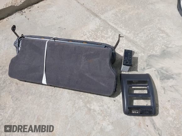 ✅ 2001 Jeep Cherokee Sport • VIN: 1J4FT48S71L503551 • Lot: 42660835. Wystawiony na IAAI z przebiegiem Nie podano. Bezpłatny archiwum sprzedaży aukcyjnych z USA i szczegółowy raport historii pojazdu na DreamBid. Zdjęcie 12.