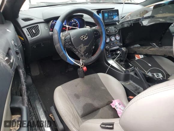 ✅ 2015 Hyundai Genesis Coupe 3.8L Base • VIN: KMHHU6KJ5FU122432 • Lot: 46363685. Wystawiony na Copart z przebiegiem 83 023 mil. Bezpłatny archiwum sprzedaży aukcyjnych z USA i szczegółowy raport historii pojazdu na DreamBid. Zdjęcie 8.