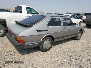 ✅ 1987 Saab 900 • VIN: YS3AR35J5H3010183 • Lot: 70003404. Wystawiony na Copart z przebiegiem 138 740 mil. Bezpłatny archiwum sprzedaży aukcyjnych z USA i szczegółowy raport historii pojazdu na DreamBid. Zdjęcie 3.