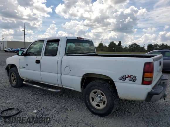 ✅ 2002 Chevrolet Silverado 1500 • VIN: 2GCEK19V221191657 • Lot: 69703294. Wystawiony na Copart z przebiegiem 316 708 mil mil. Skorzystaj z bezpłatnego archiwum sprzedaży aukcyjnych z USA i zobacz szczegółowy raport historii pojazdu na DreamBid. Zdjęcie 2.